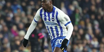 Digosipkan Gabung MU Jadi Penyebab Performa Carlos Baleba Menurun? Digosipkan Gabung MU Jadi Penyebab Performa Carlos Baleba Menurun?