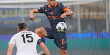 Barcelona Pantau Stefan de Vrij, Inter Milan Buka Pintu dengan Syarat Khusus Barcelona Pantau Stefan de Vrij, Inter Milan Buka Pintu dengan Syarat Khusus