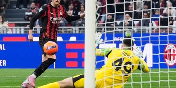 Hasil AC Milan vs Sassuolo: Dua Gol Bartesaghi Tak Cukup, Rossoneri Ditahan Imbang Tim Tamu Hasil AC Milan vs Sassuolo: Dua Gol Bartesaghi Tak Cukup, Rossoneri Ditahan Imbang Tim Tamu