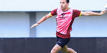 BRI Super League: Ezra Walian, Sang Mantan yang Siap Teror Persib di Kediri