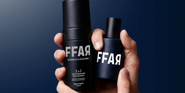 Nggak Mau Salah Kesan? Pilihan Wangi Cowok yang Pas Saat Ketemu Keluarga Pasangan