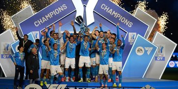 Hasil Napoli vs Bologna: David Neres 'Kesurupan', Borong 2 Gol dan Bawa Pulang Trofi Piala Super Italia!