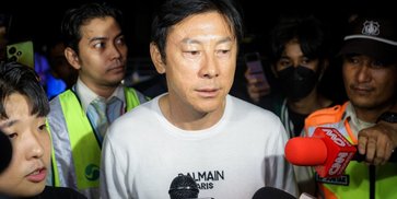 Bela Asnawi Mangkualam, Shin Tae-yong Pastikan Tak Ada Kisruh di Ruang Ganti Timnas Indonesia Hingga Masalah Ban Kapten Bela Asnawi Mangkualam, Shin Tae-yong Pastikan Tak Ada Kisruh di Ruang Ganti Timnas Indonesia Hingga Masalah Ban Kapten