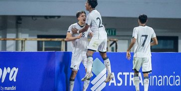 Timnas Indonesia U-22 Tetap Optimistis: Pesan Kuat Mauro Zijlstra di Tengah Peluang yang Menyempit Timnas Indonesia U-22 Tetap Optimistis: Pesan Kuat Mauro Zijlstra di Tengah Peluang yang Menyempit