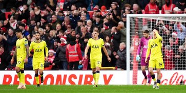 Nottm Forest Hajar Tottenham 3-0, Vicario Disemprot Carragher: Khas Dia, Selalu Salahkan Orang Lain! Nottm Forest Hajar Tottenham 3-0, Vicario Disemprot Carragher: Khas Dia, Selalu Salahkan Orang Lain!