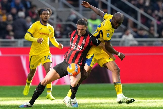 Tekanan Tinggi dan Jalan Vertikal AC Milan