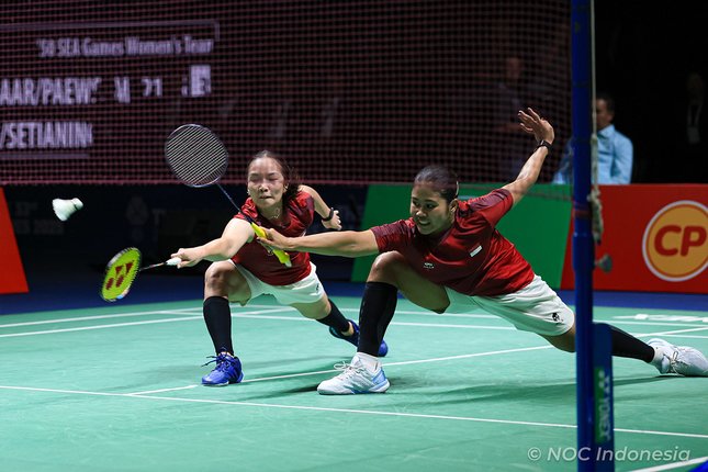 Aksi Rachel Allessya Rose/Febi Setianingrum berlaga di SEA Games 2025. (c) NOC Indonesia (c) NOC Indonesia