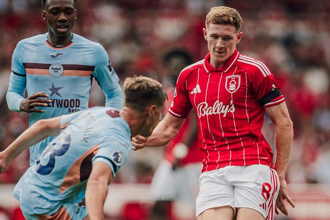 Dana Penjualan Disiapkan untuk Gelandang Baru Dana Penjualan Disiapkan untuk Gelandang Baru