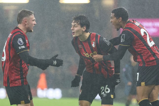 Striker yang Berbahaya Striker yang Berbahaya