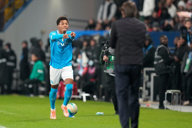 Bangkit dari Keterpurukan Fisik Bangkit dari Keterpurukan Fisik