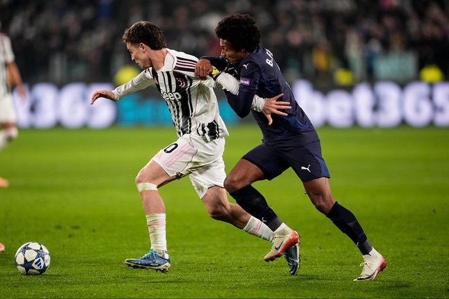 Yildiz, Kontrak Panjang, dan Identitas Klub Yildiz, Kontrak Panjang, dan Identitas Klub