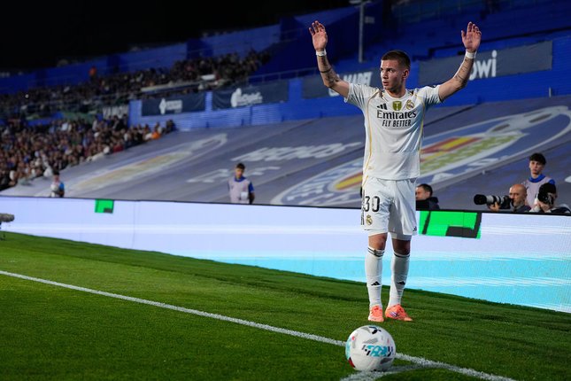 Gelandang Muda Berbakat Gelandang Muda Berbakat