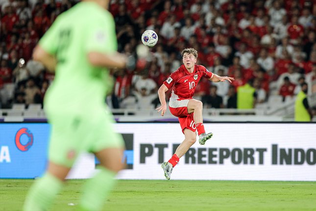 Aksi Ole Romeny bersama Timnas Indonesia saat melawan Bahrain di Kualifikasi Piala Dunia 2026 zona Asia. (c) Bola.net/Bagaskara Lazuardi