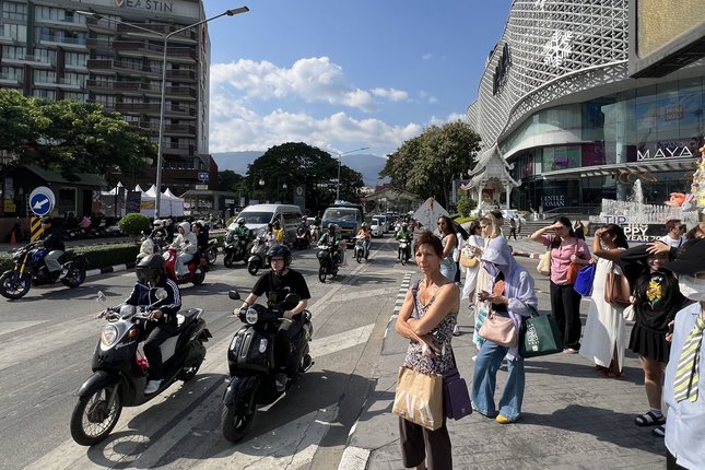Berdiri Dua Menit Berdiri Dua Menit