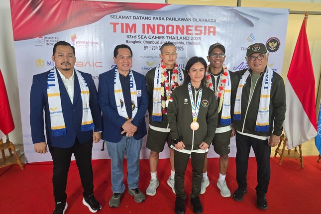 Perjuangan Dramatis di Kolam Renang Perjuangan Dramatis di Kolam Renang