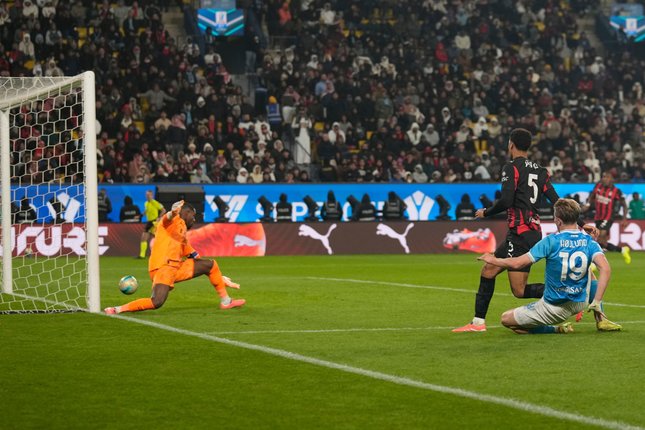 Milan Diminta Kembali Menemukan Kekompakan Milan Diminta Kembali Menemukan Kekompakan