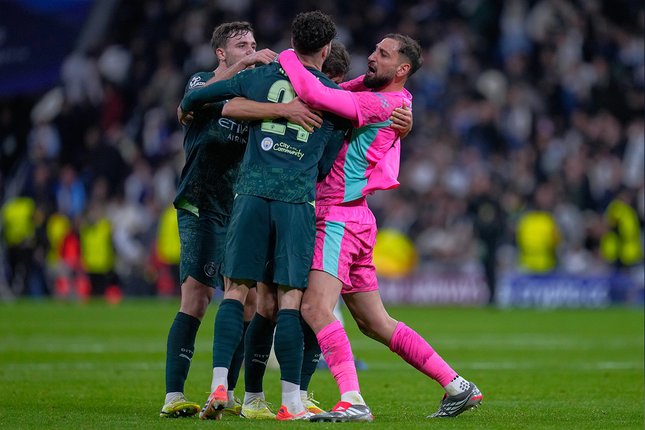 Man City Menang, Haaland Senang