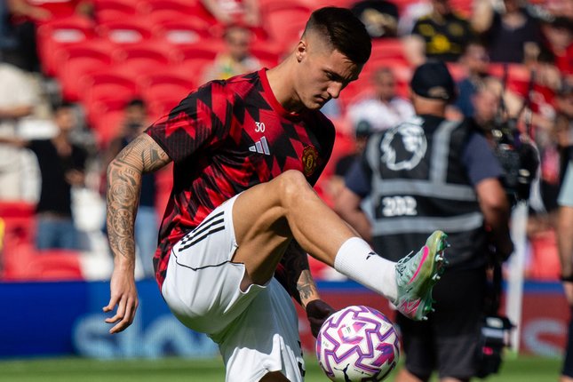 Tidak Tutup Kemungkinan Striker Manchester United, Benjamin Sesko (c) MUFC Official