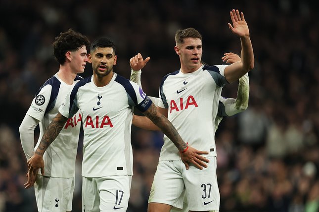 Lini Tengah Spurs Lowong