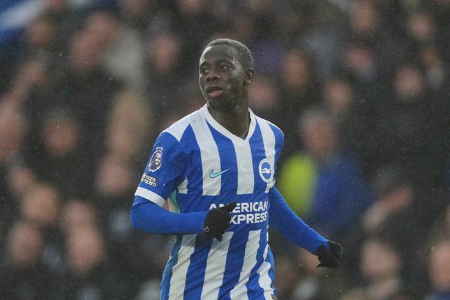 Yankuba Minteh (Brighton) Yankuba Minteh (Brighton)