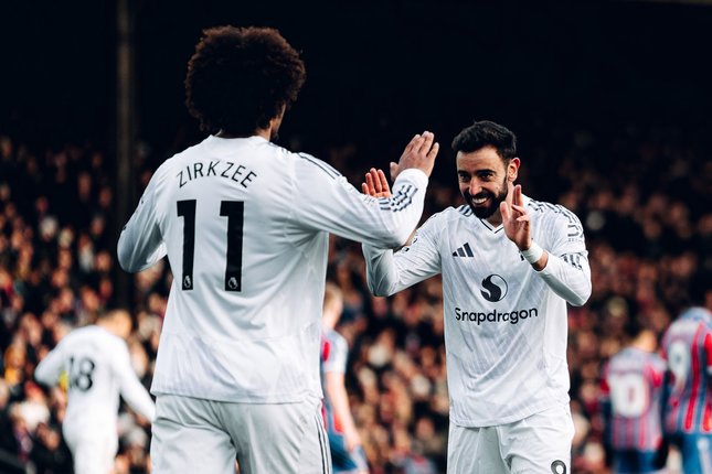 Pilih Perjuangkan Posisi di MU Pilih Perjuangkan Posisi di MU