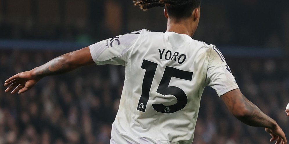 Pujian Setinggi Langit Michael Carrick untuk Leny Yoro: Dia Selamatkan Manchester United!