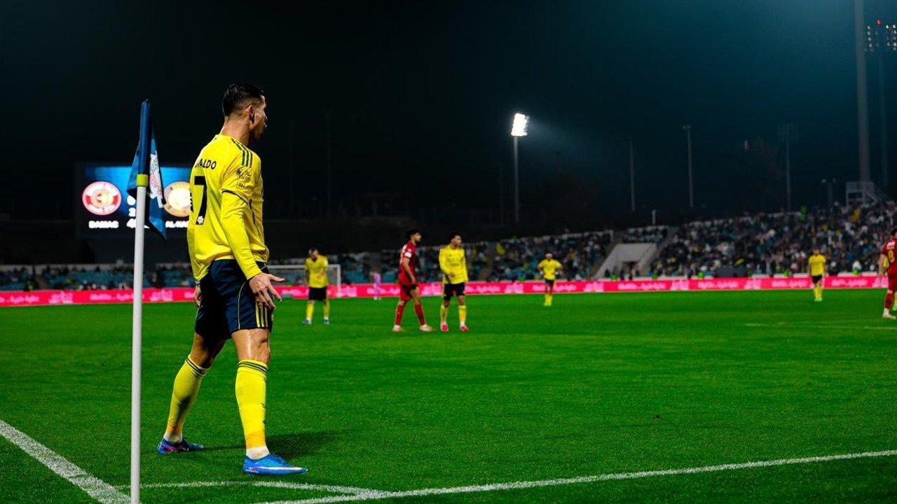 Al Nassr Tekuk Damac, Ronaldo Cetak Gol ke-960 dan Pangkas Jarak dengan Al Hilal