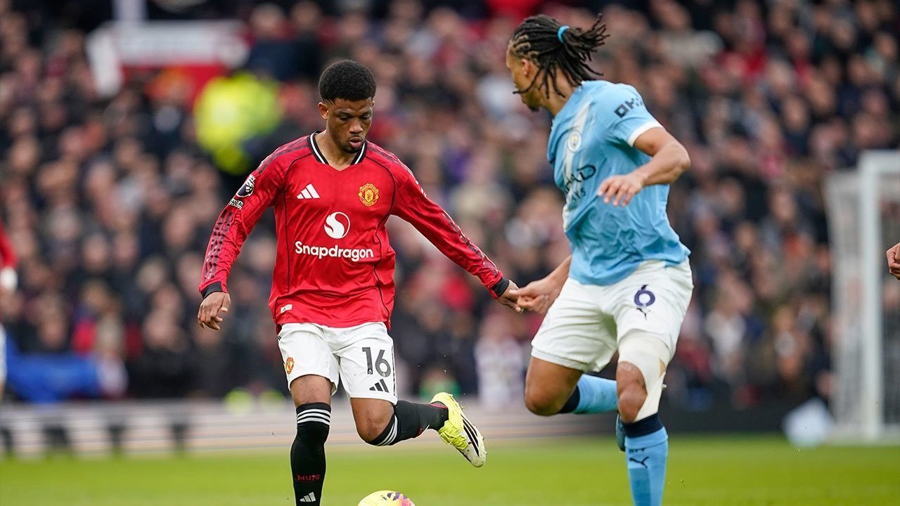 Peluang Transfer Nathan Ake Dari Man City ke AC Milan Masih Terbuka?