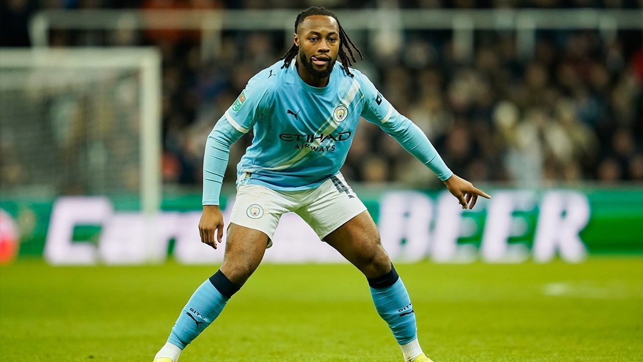 Cerita dari St. James Park: Semenyo dan Lagu Gold Bungkam Newcastle, Bek Dadakan Man City Tampil Heroik