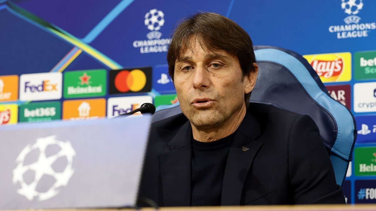 Conte Mengamuk! Tak Terima Napoli Disebut Mantan Juara oleh Pelatih Juventus, Luciano Spalletti Conte Mengamuk! Tak Terima Napoli Disebut Mantan Juara oleh Pelatih Juventus, Luciano Spalletti