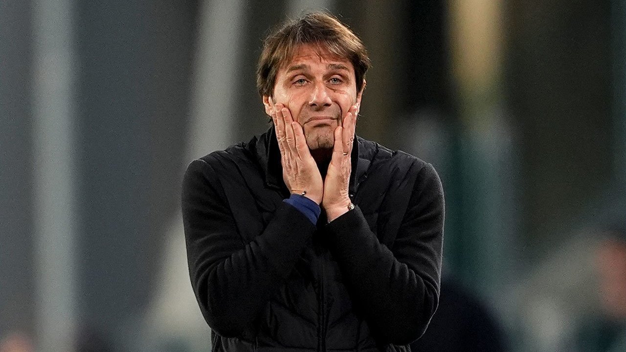 Kalian Tak Mau Cek VAR? Sindiran Sarkas Antonio Conte Saat Napoli Hancur di Markas Juventus Kalian Tak Mau Cek VAR? Sindiran Sarkas Antonio Conte Saat Napoli Hancur di Markas Juventus
