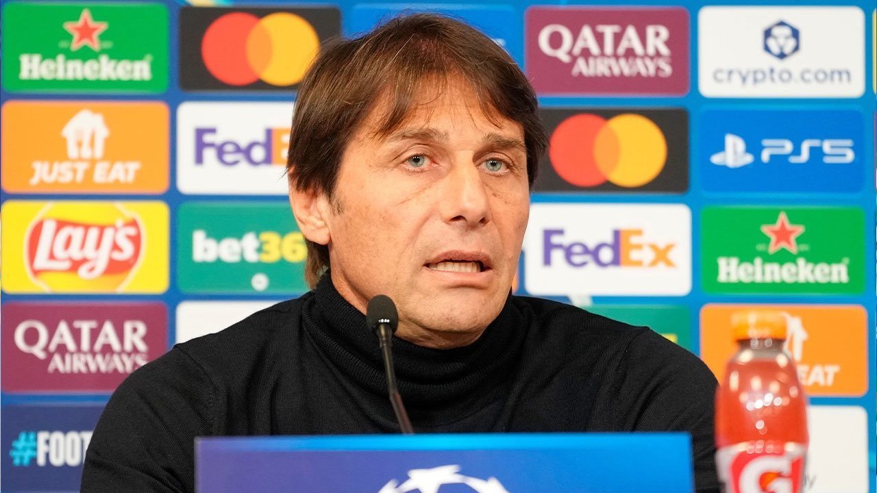 Hadapi Chelsea dengan Skuad Compang-camping, Antonio Conte Minta Bantuan 'Teror' Maradona Hadapi Chelsea dengan Skuad Compang-camping, Antonio Conte Minta Bantuan 'Teror' Maradona