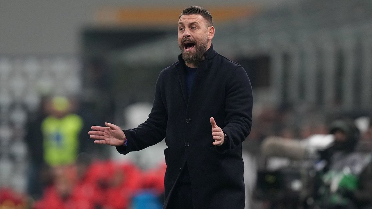 Genoa Nyaris Permalukan Milan, Komentar De Rossi Soal Penalti Melayang: Jangan Salah Stanciu, Itu Salah Saya!