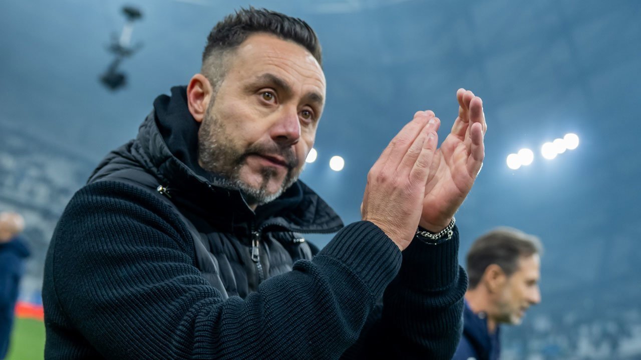 Kata Roberto De Zerbi Soal Jadi Manajer Manchester United: Gossip Doang Itu Mah!