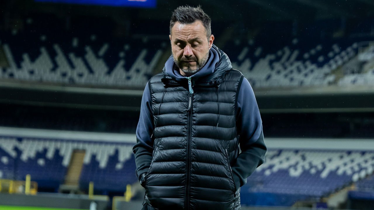 Tangis Pemain dan Pelukan Emosional: Cara Roberto De Zerbi Menghidupkan Lagi Tottenham Tangis Pemain dan Pelukan Emosional: Cara Roberto De Zerbi Menghidupkan Lagi Tottenham
