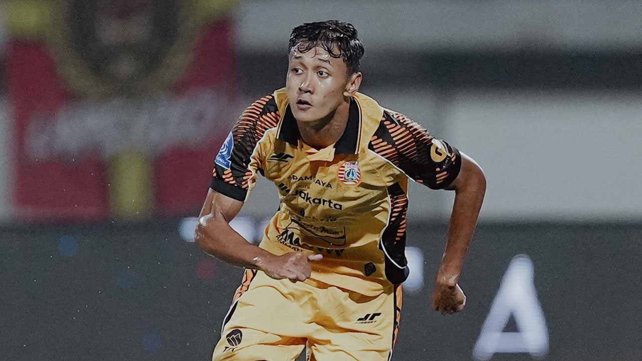 Pelatih Persija Prediksi Dony Tri Pamungkas Tinggal Menunggu Waktu Kembali Dipanggil Timnas Indonesia Usai Disanjung John Herdman Pelatih Persija Prediksi Dony Tri Pamungkas Tinggal Menunggu Waktu Kembali Dipanggil Timnas Indonesia Usai Disanjung John Herdman