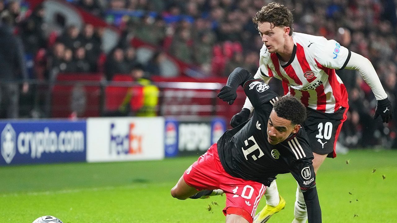 Hasil PSV vs Bayern: Gol Telat Kane Bungkam Philips Stadion