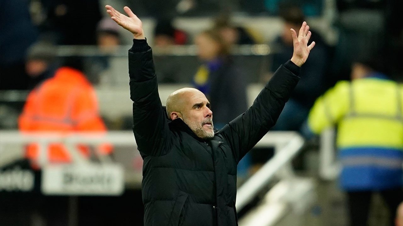 Menang Tapi Ngamuk! Pep Guardiola Semprot Standar Ganda VAR di Laga Newcastle vs Man City