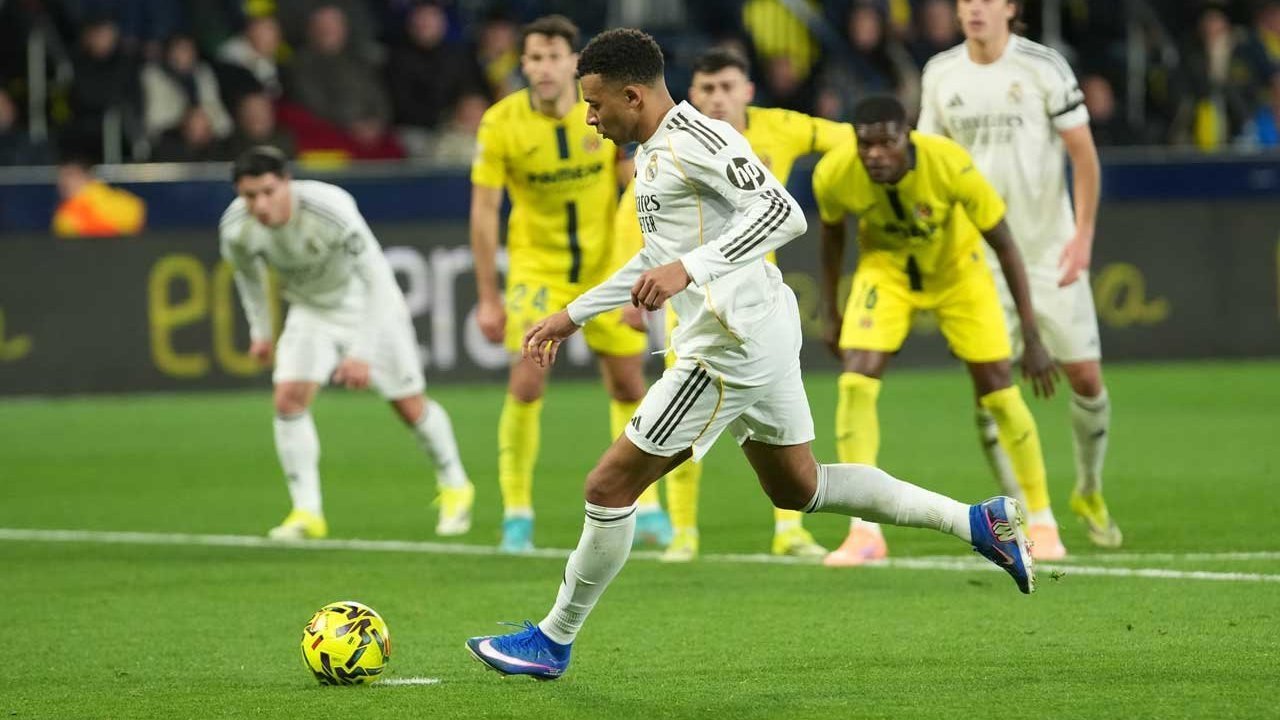 Ketika Kylian Mbappe Mengeksekusi Penalti dengan Panenka Tepat di Hadapan Brahim Diaz