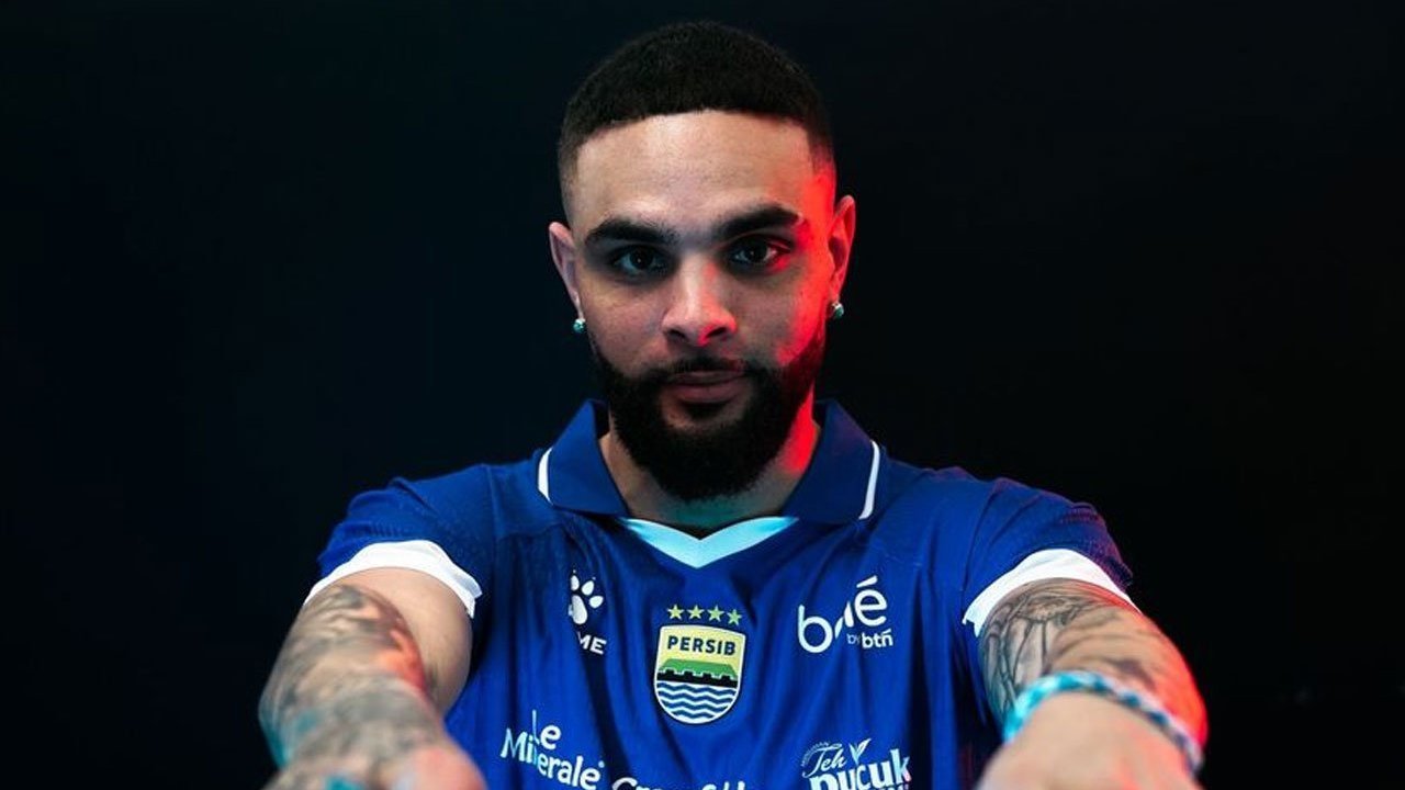 Bojan Hodak Siapkan Perlakuan Khusus untuk Layvin Kurzawa, Belajar dari Kasus Federico Barba dan Stefano Beltrame