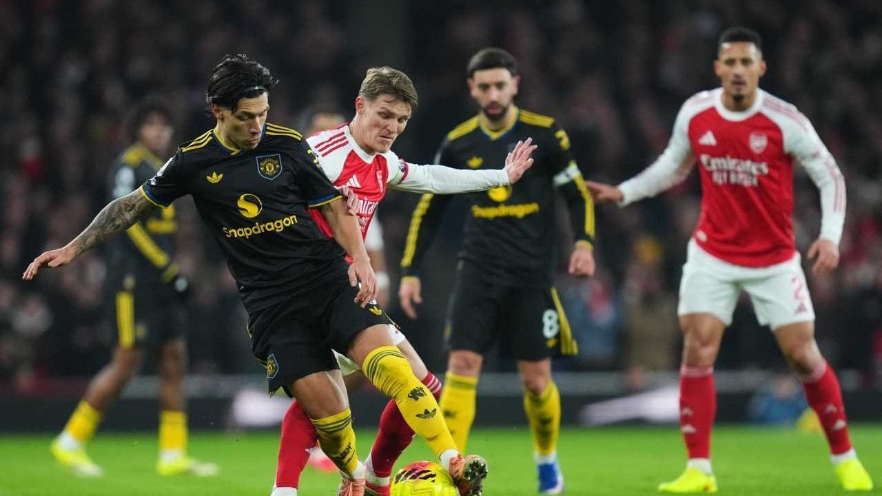 Duet Harry Maguire dan Lisandro Martinez, Jawaban untuk Masalah di Lini Belakang Manchester United?