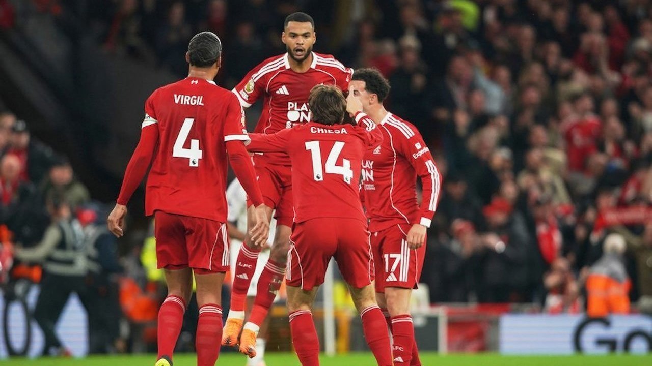 Alasan Mengapa Jangan Lewatkan Duel Liverpool vs Leeds United: Alisson Kejar Sejarah, Cody Gakpo Siap Samai Rekor Abadi Ian Rush