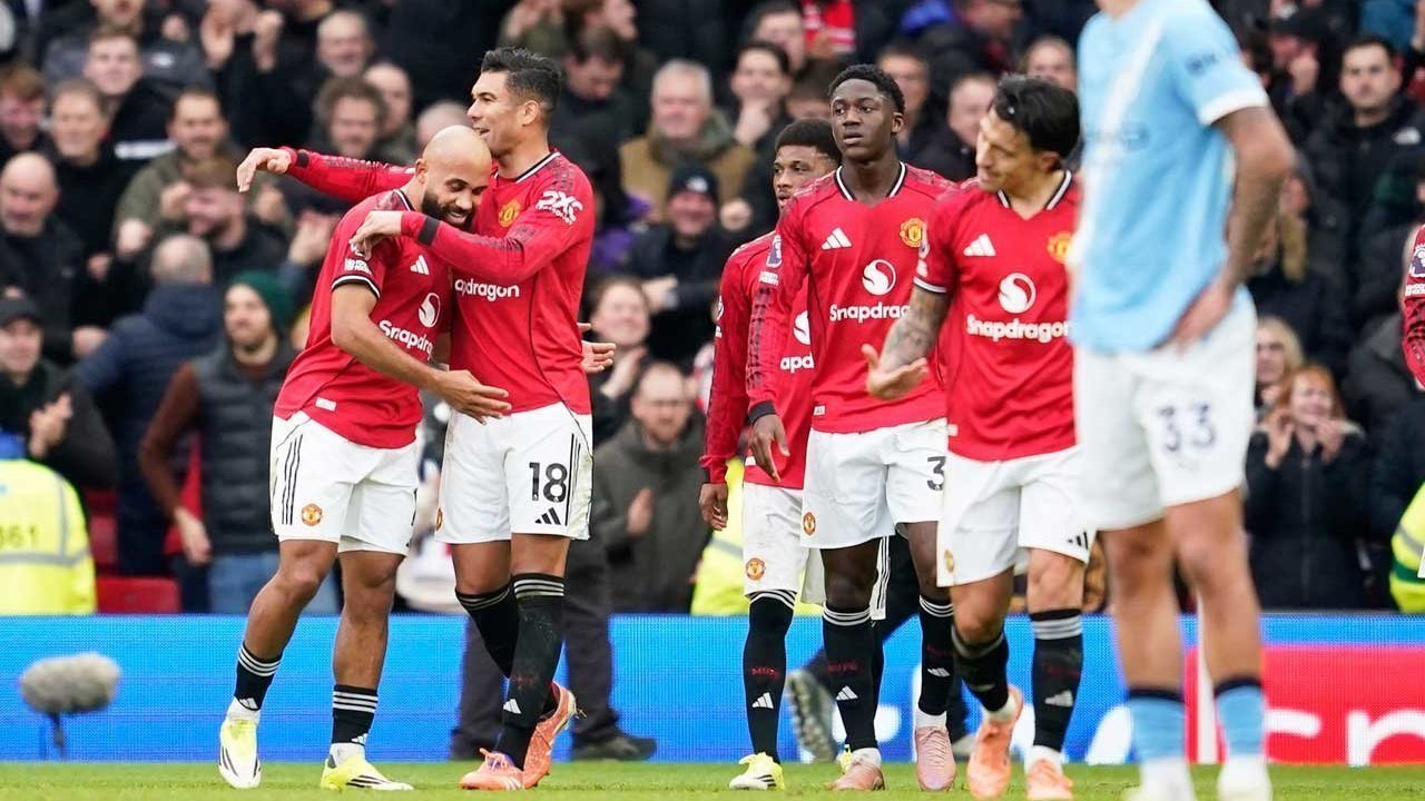 MU 'Hancurkan' Manchester City, Peter Schmeichel: Terima Kasih, Carrick!