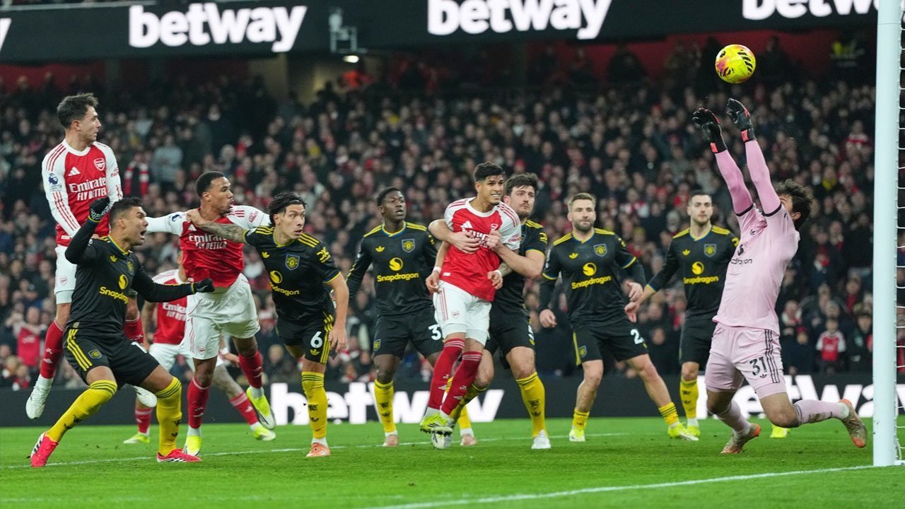 5 Pemain Arsenal Tampil di Bawah Standar saat Kalah Menyakitkan dari Man Utd 5 Pemain Arsenal Tampil di Bawah Standar saat Kalah Menyakitkan dari Man Utd