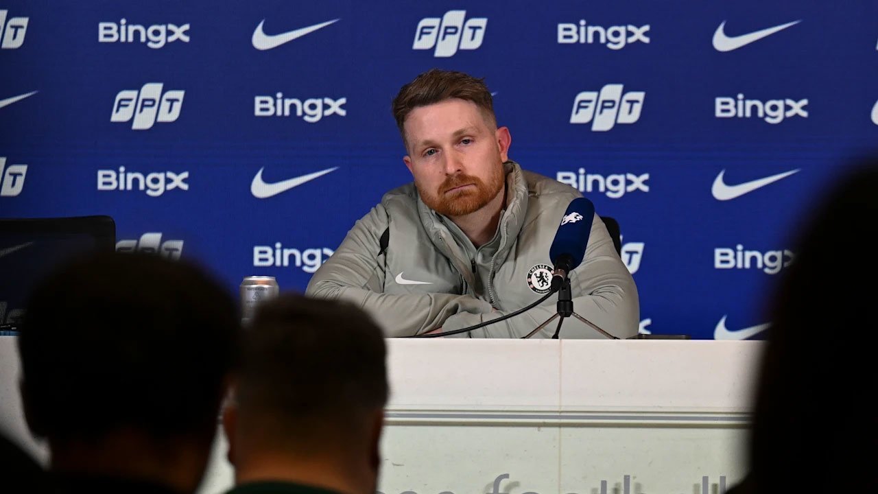 Pelatih Dadakan Chelsea Akui 24 Jam yang Gila Menjelang Man City vs Chelsea