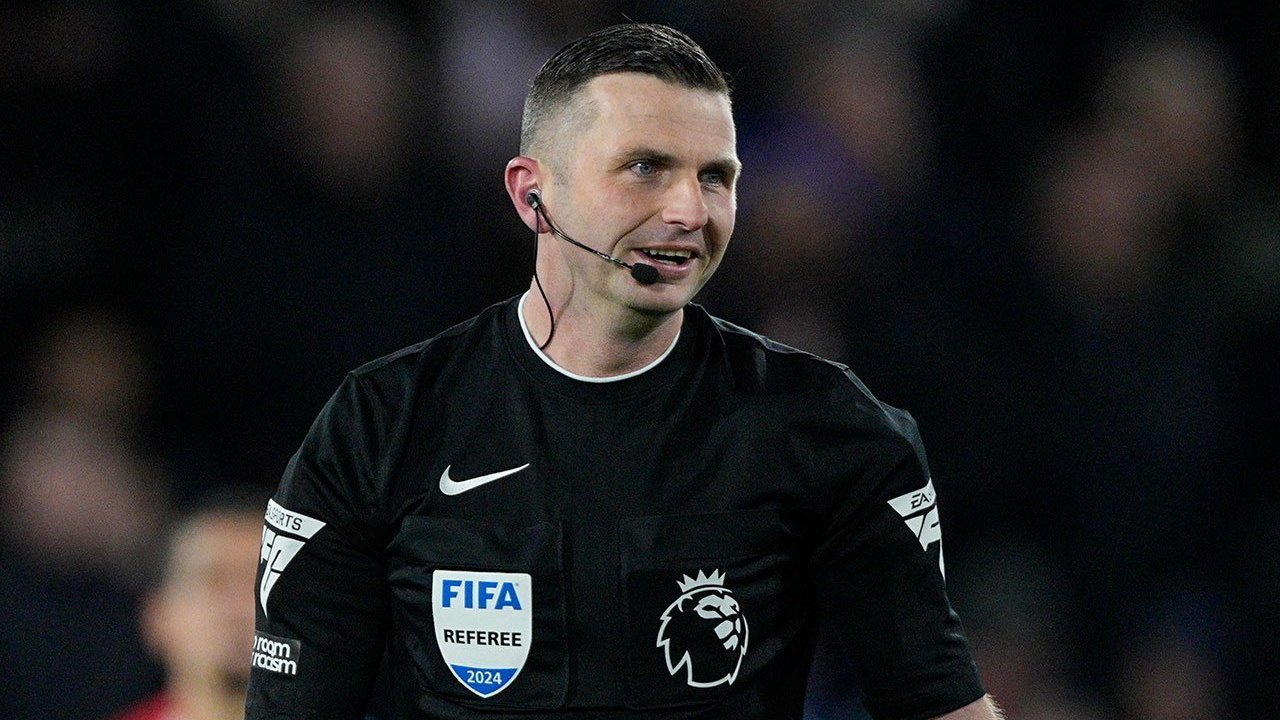 Daftar 5 Wasit Terbaik Dunia 2025: Michael Oliver Masuk, Ada Nama Francois Letexier, Wasit yang Pernah Bikin Suporter Timnas Indonesia Menangis