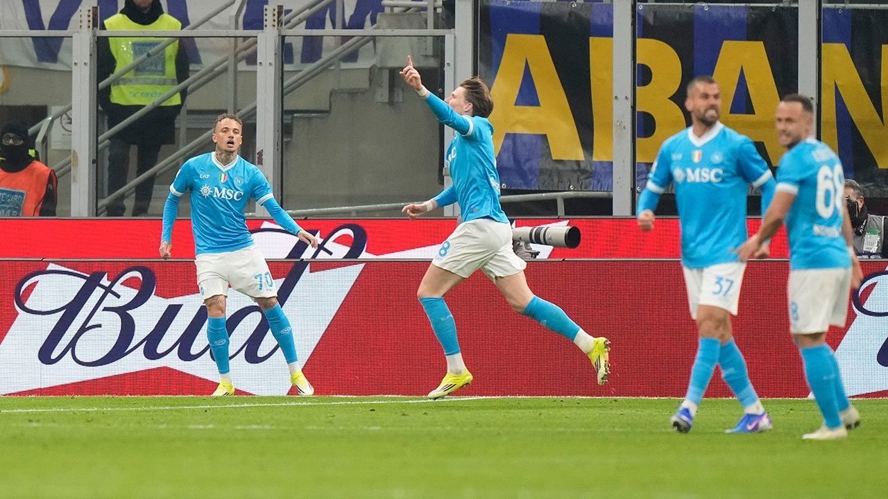 Inter vs Napoli: Conte Mengamuk lalu Membisu, Asisten Pelatih Beri Penjelasan