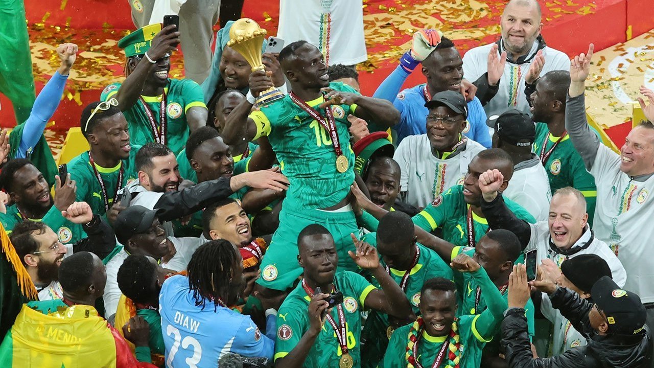Malam Gila di Final Piala Afrika, Senegal vs Maroko: Dari Aksi Mogok Main, Main HP di Ruang Ganti, Kontroversi VAR, hingga Drama Penalti