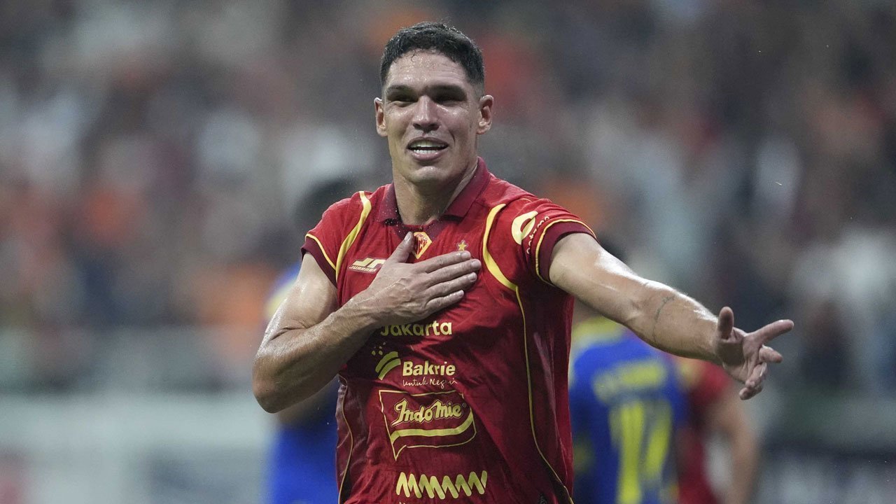 Van Basty Sousa Dihukum Komdis PSSI Larangan 2 Laga Akibat Acungkan Jari Tengah Vs Persib, Bruno Tubarao Dapat Sanksi 2 Partai Tambahan 