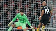 Premier League Terapkan Aturan Baru Kiper, Begini Cara Kerjanya